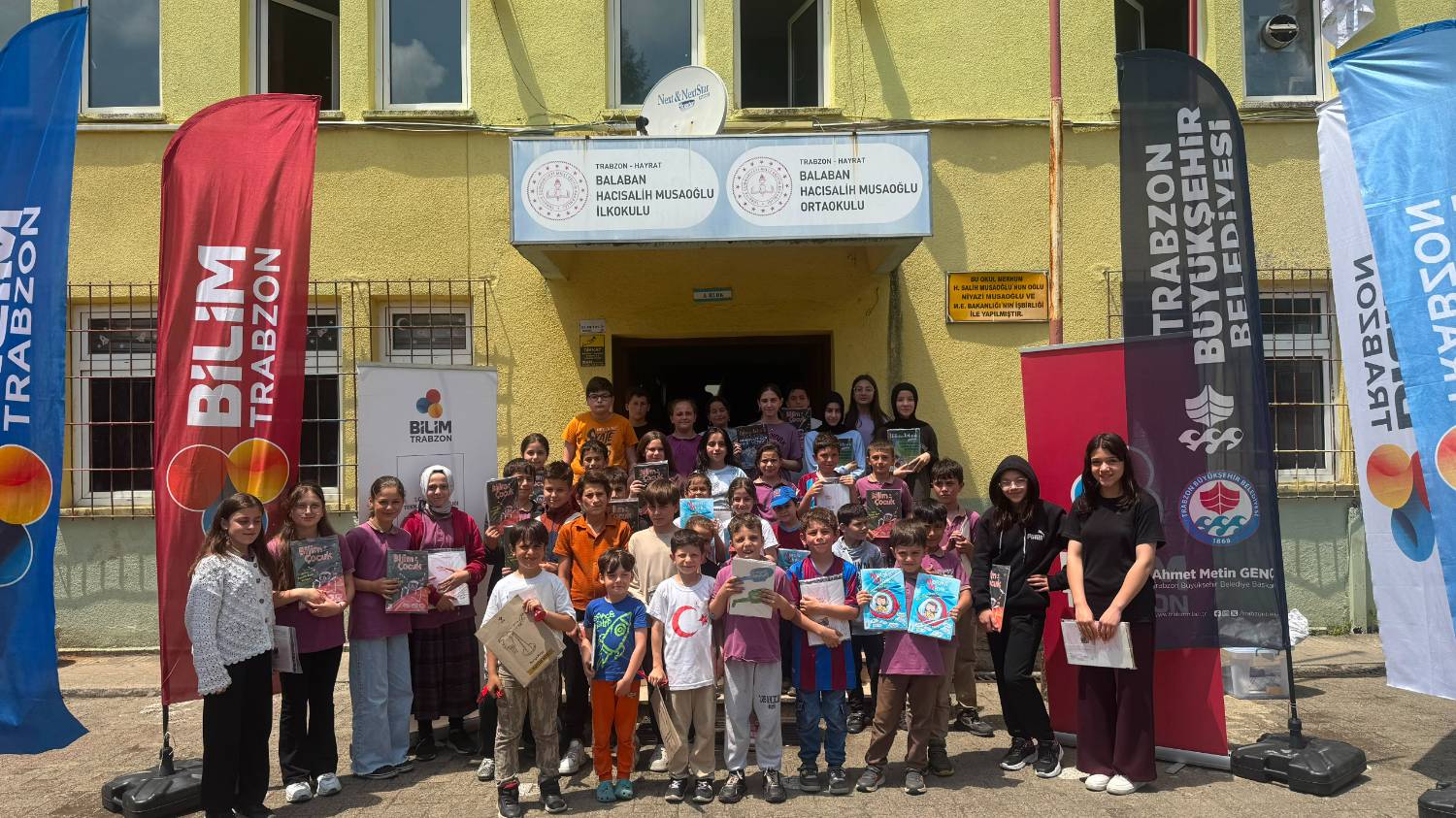 Bilim Dolu Köy Projesi Hayrat ve Köprübaşı’nda Öğrencilerle Buluştu